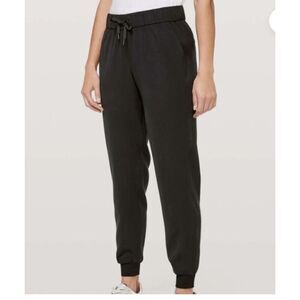 Lululemon On the Fly Joggers Size 10 Black
